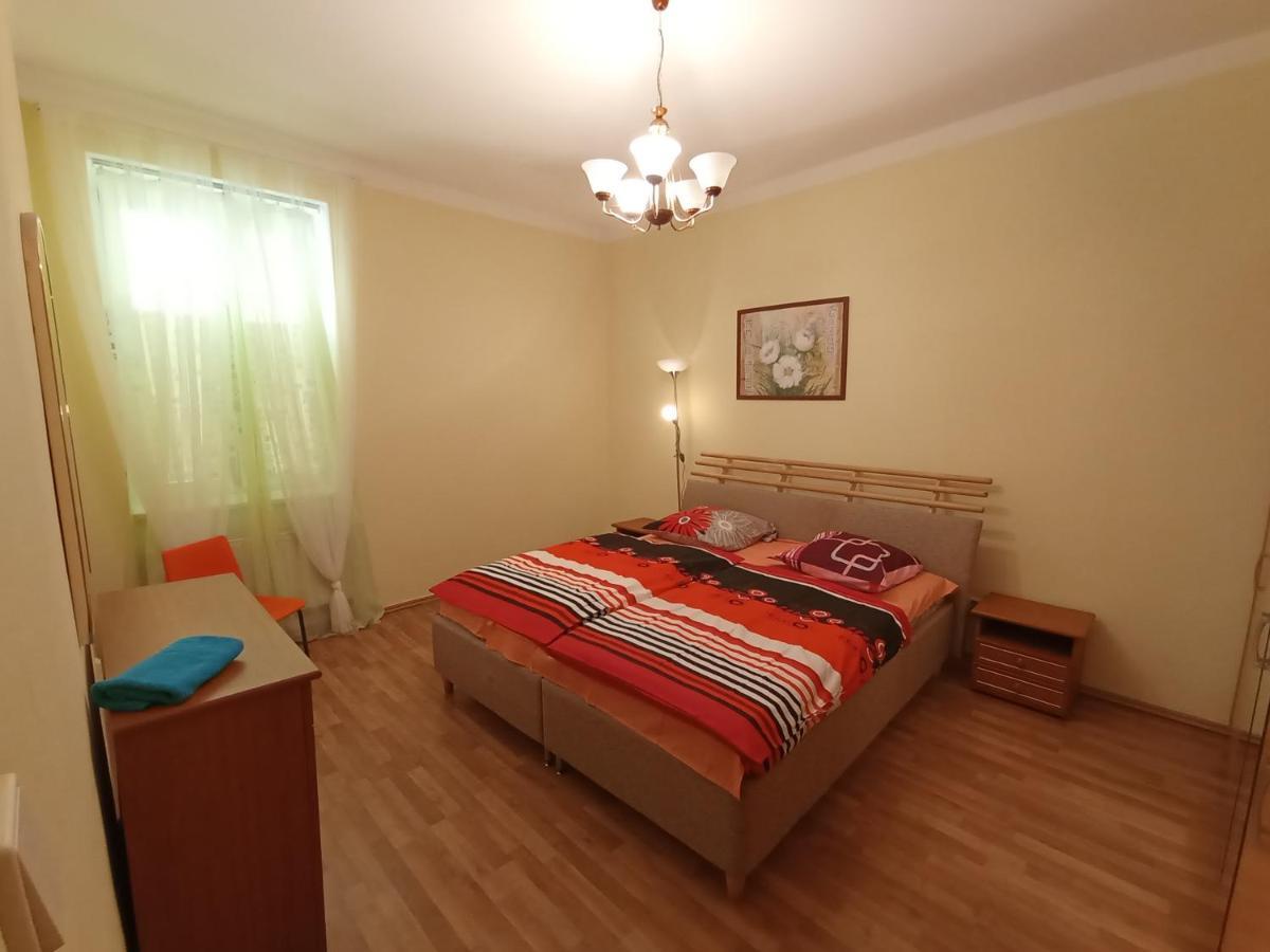 Apartments Captain Flint Praha Bagian luar foto