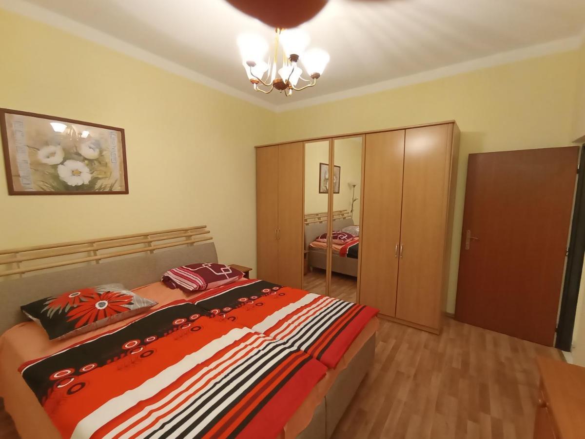 Apartments Captain Flint Praha Bagian luar foto